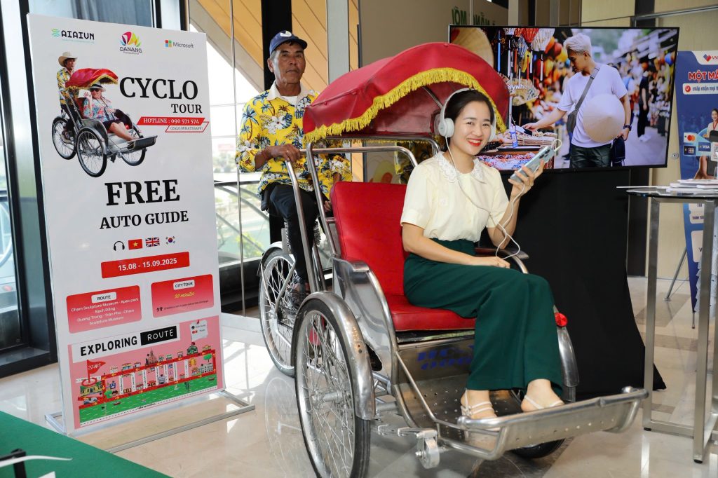 AI voice technology device on Da Nang cyclo tour